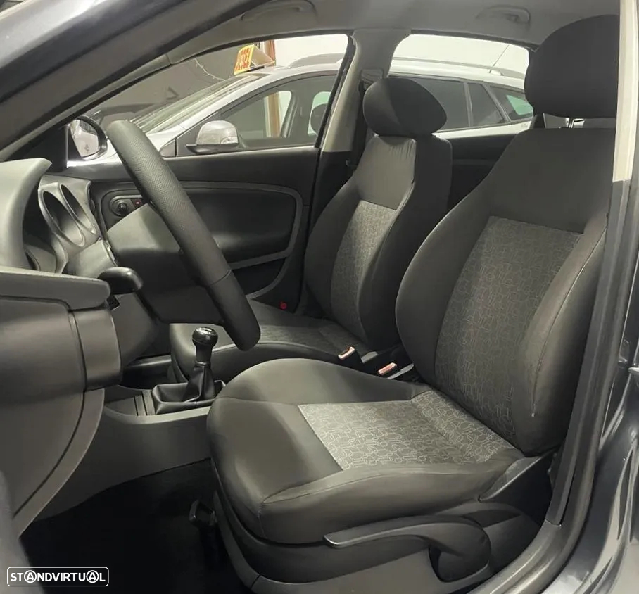 SEAT Ibiza 1.2 12V Reference - 18