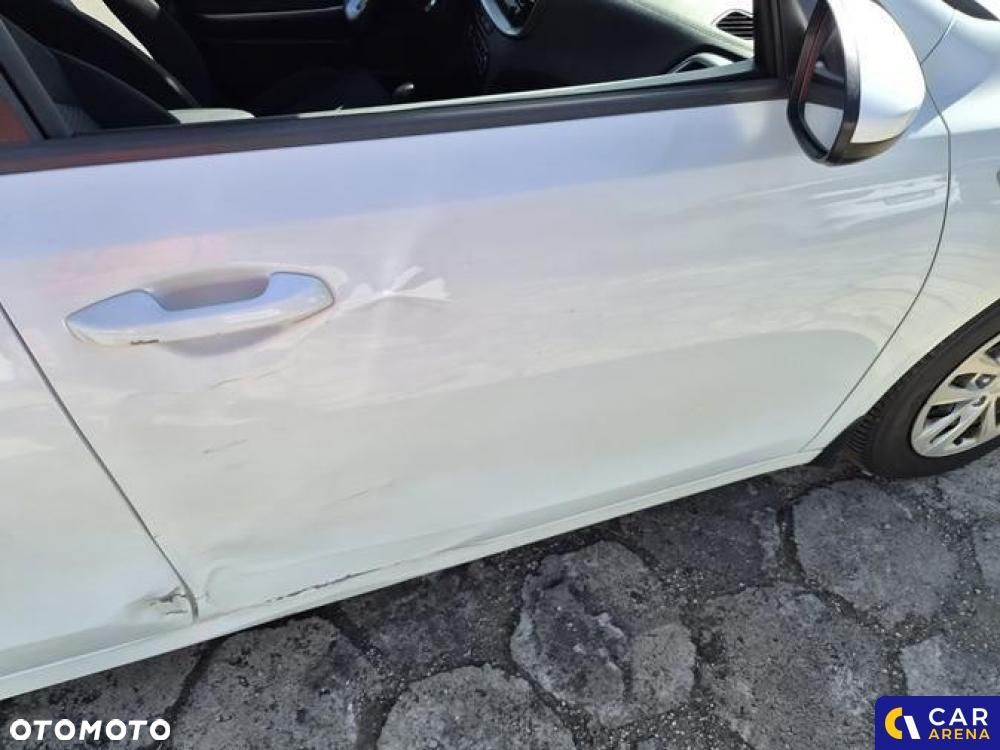Kia Ceed - 24
