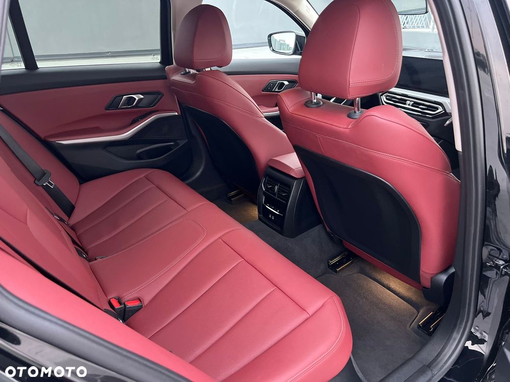 BMW Seria 3 318d MHEV Sport Line - 21