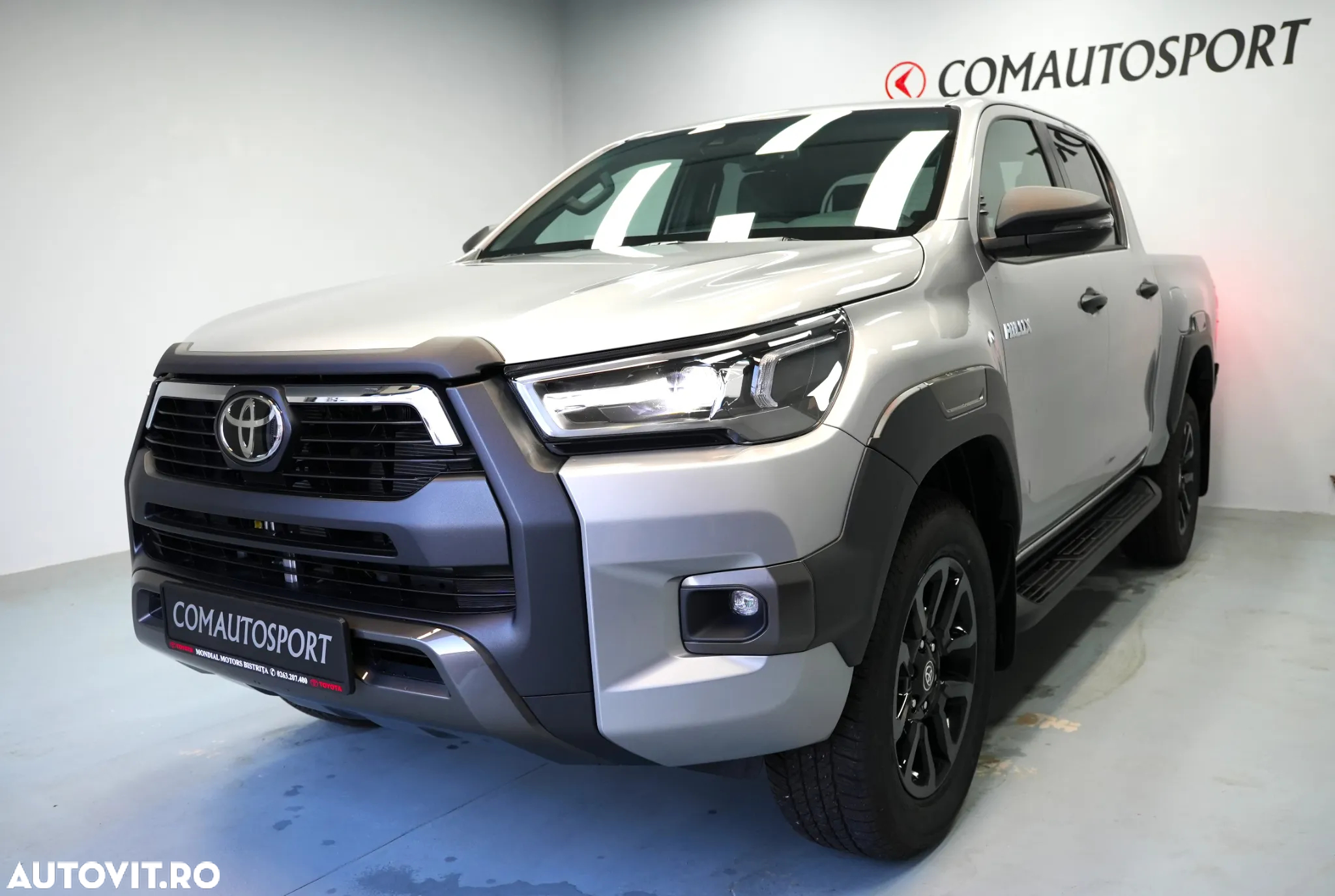 Toyota Hilux 2.8D 204CP 4x4 Double Cab AT MHEV Invincible - 3