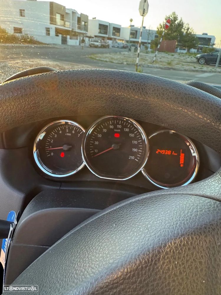 Dacia Duster 1.5 dCi Tour 4WD - 9