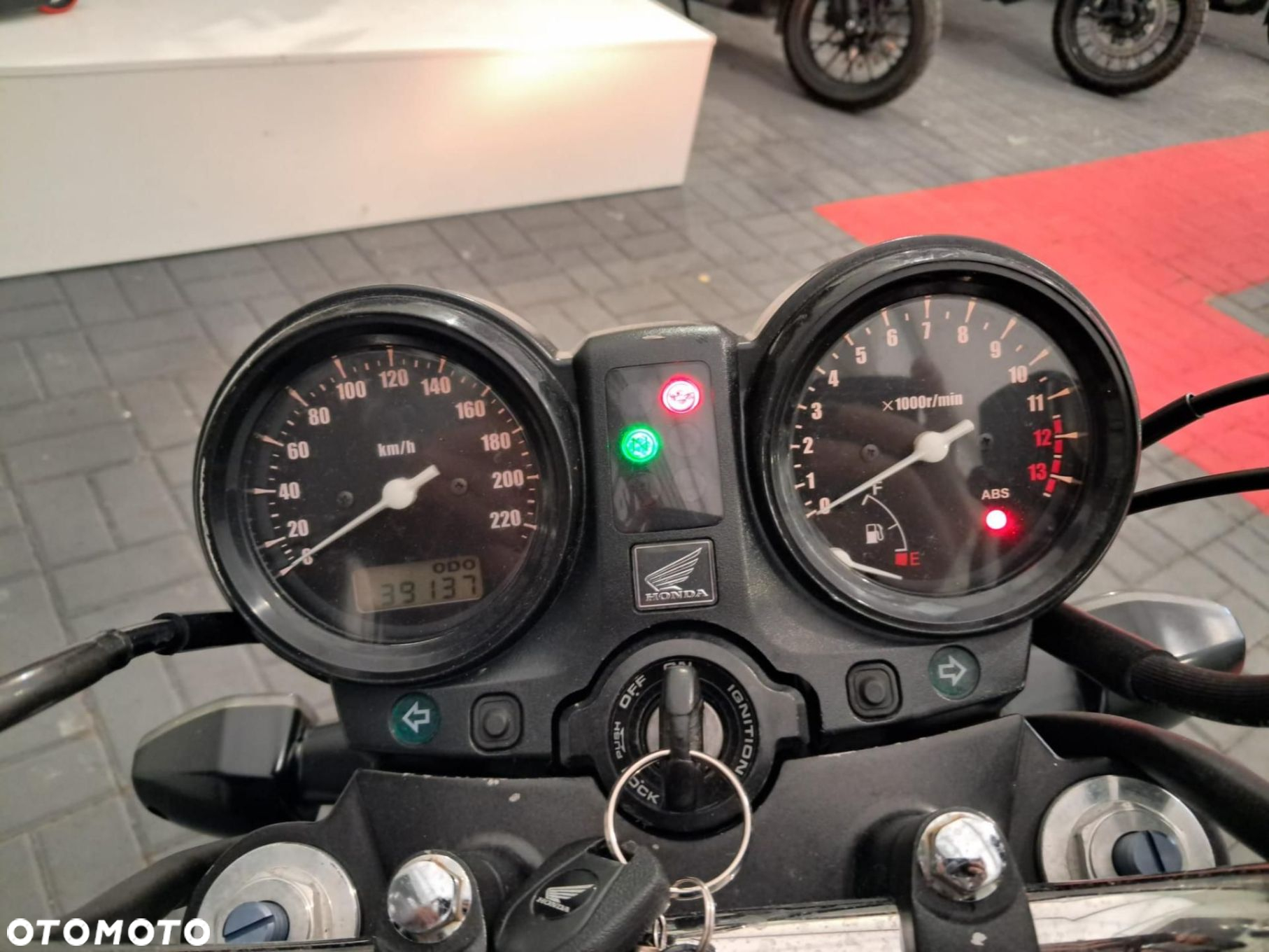 Honda CBF - 8