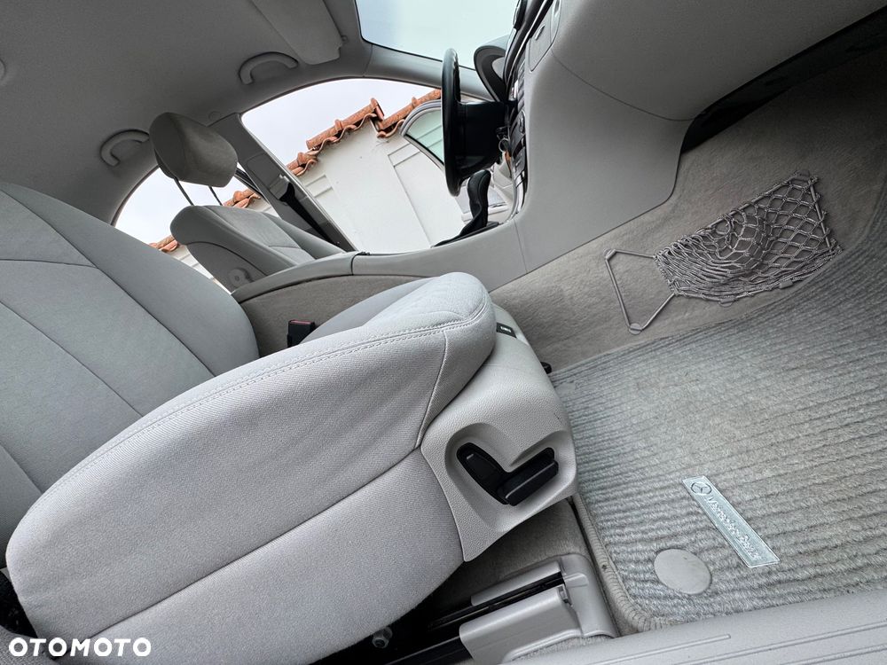 Mercedes-Benz Klasa E - 21