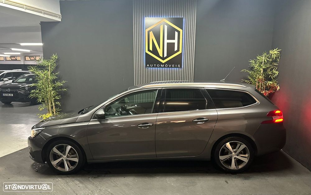 Peugeot 308 SW 1.2 PureTech Allure Pack - 3