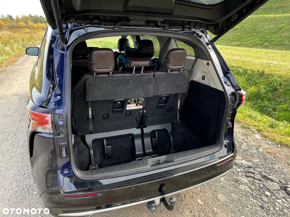 Toyota Sienna - 9