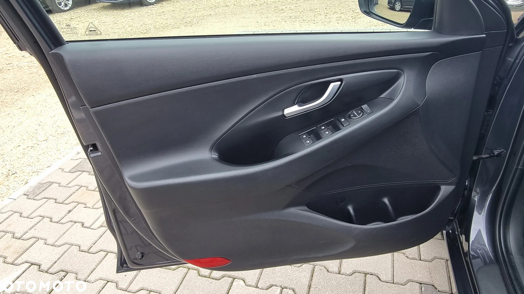 Hyundai i30 1.5 DPI Modern - 24