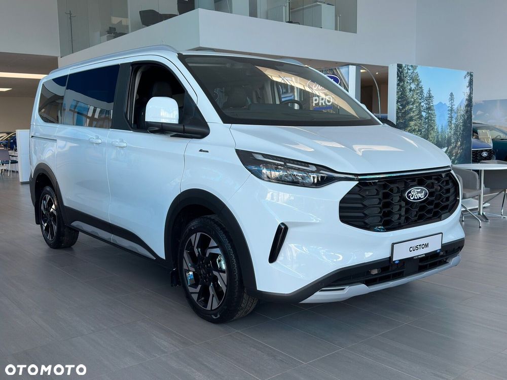 Ford Tourneo Custom - 2