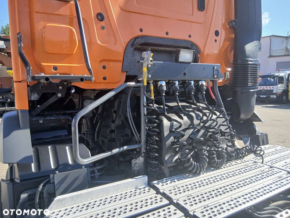 Mercedes-Benz AROCS 1851 4x4 EURO6 - 18