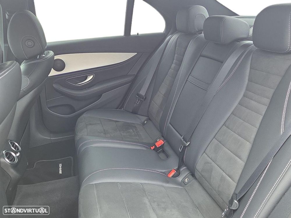 Mercedes-Benz E 300 de AMG Line - 15