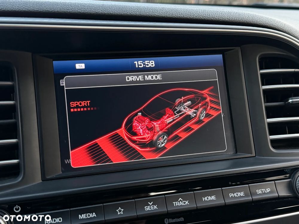 Hyundai Elantra 1.6 Comfort - 20