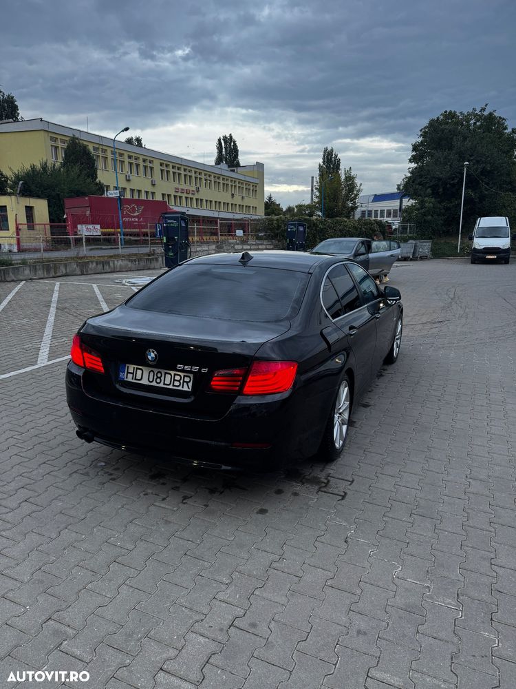 BMW Seria 5 525d - 7