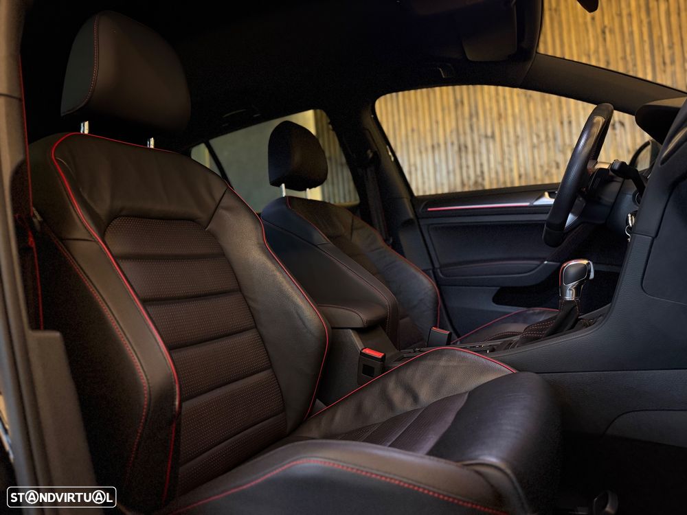 VW Golf GTI TCR 2.0 TSI OPF DSG - 25