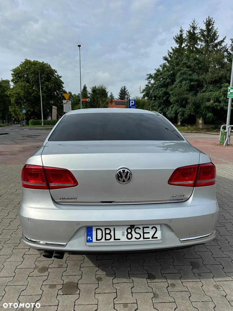 Volkswagen Passat 2.0 TDI Highline DSG - 4