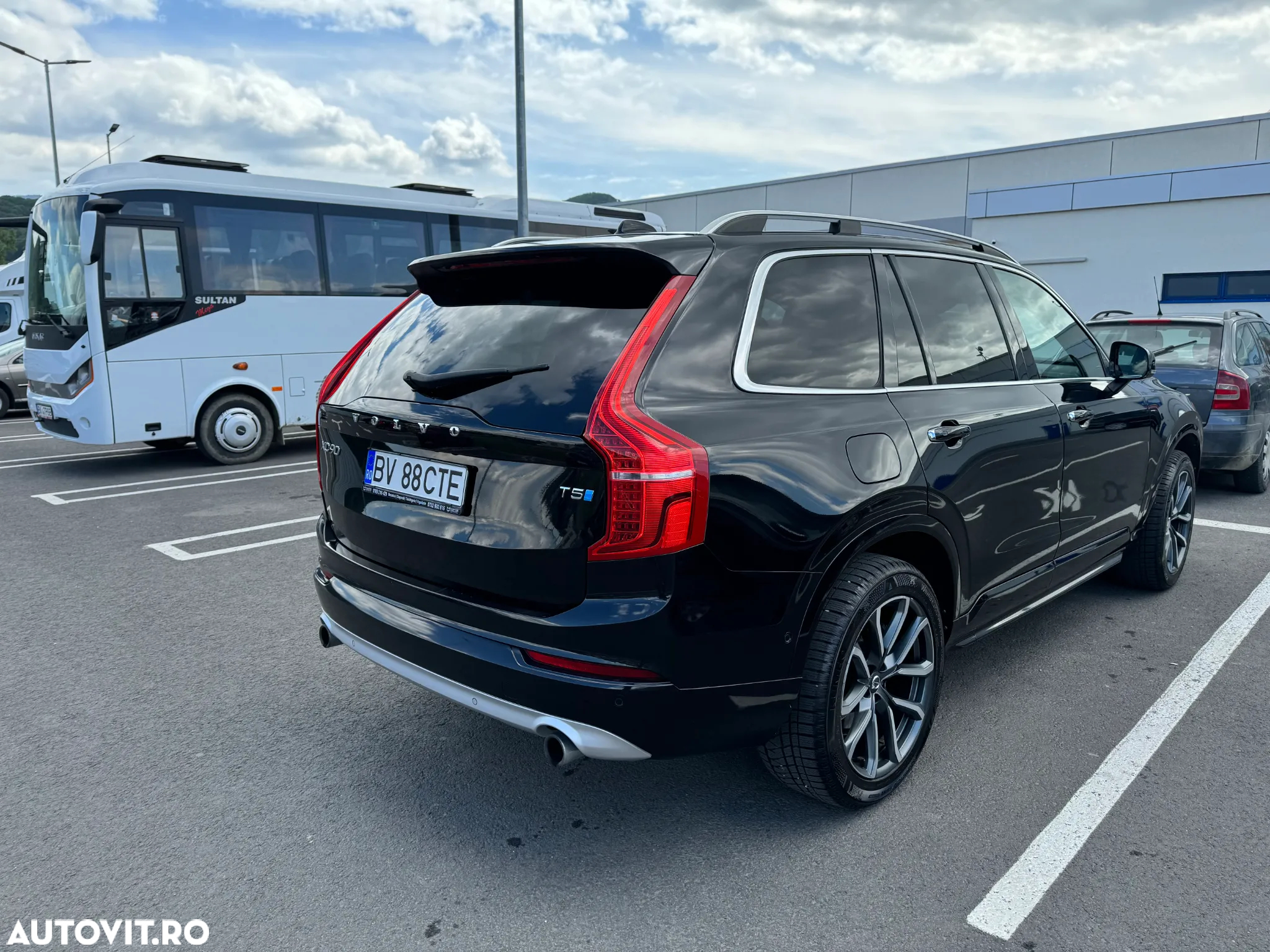 Volvo XC 90 T5 AWD Momentum - 4