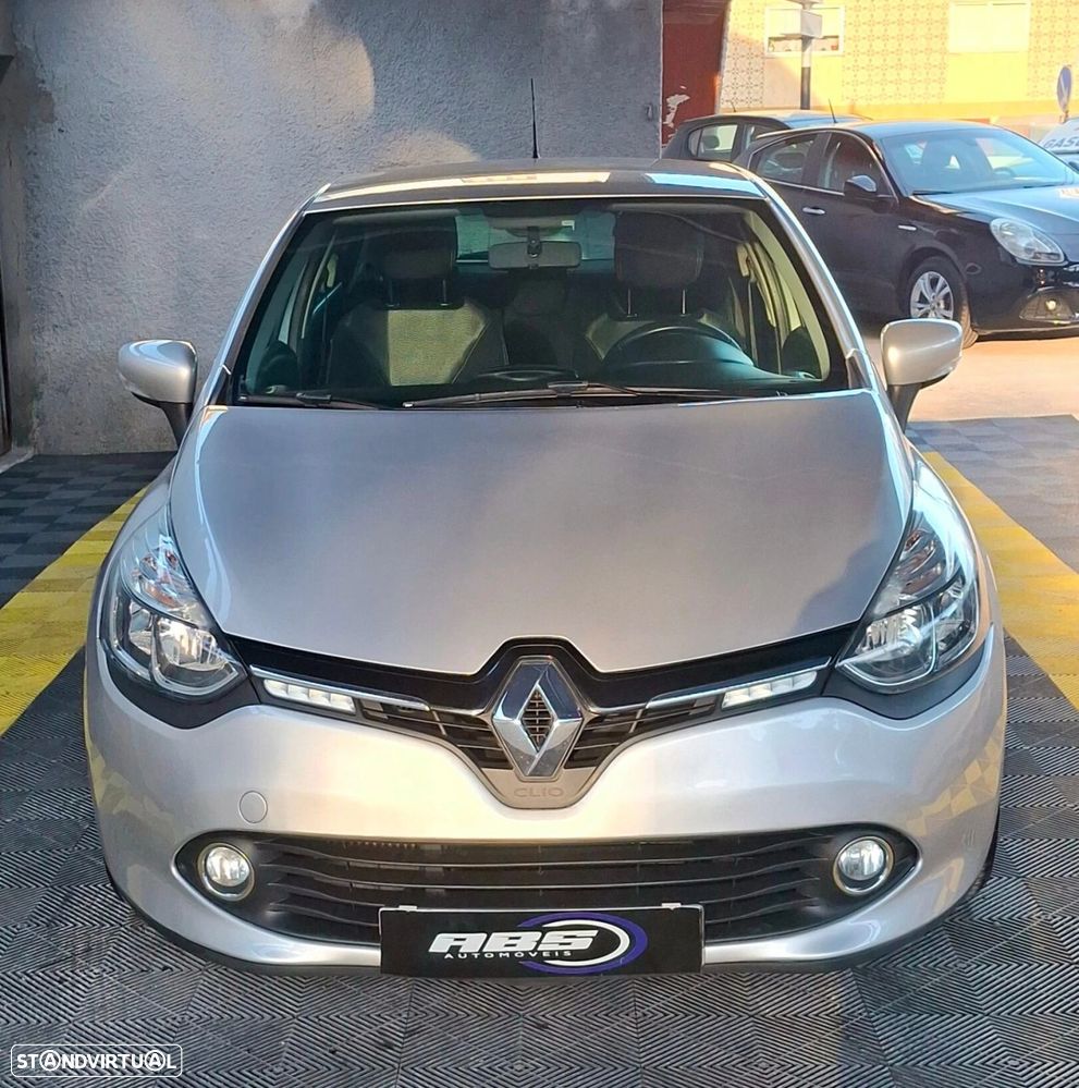 Renault Clio 1.5 dCi Dynamique S - 8
