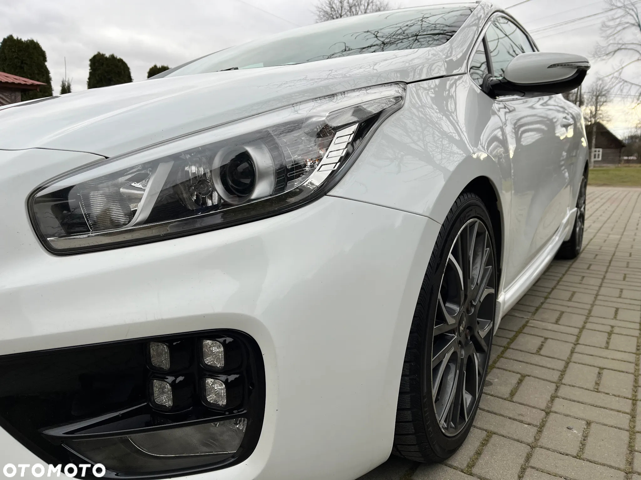 Kia Ceed 1.6 T-GDI GT - 9