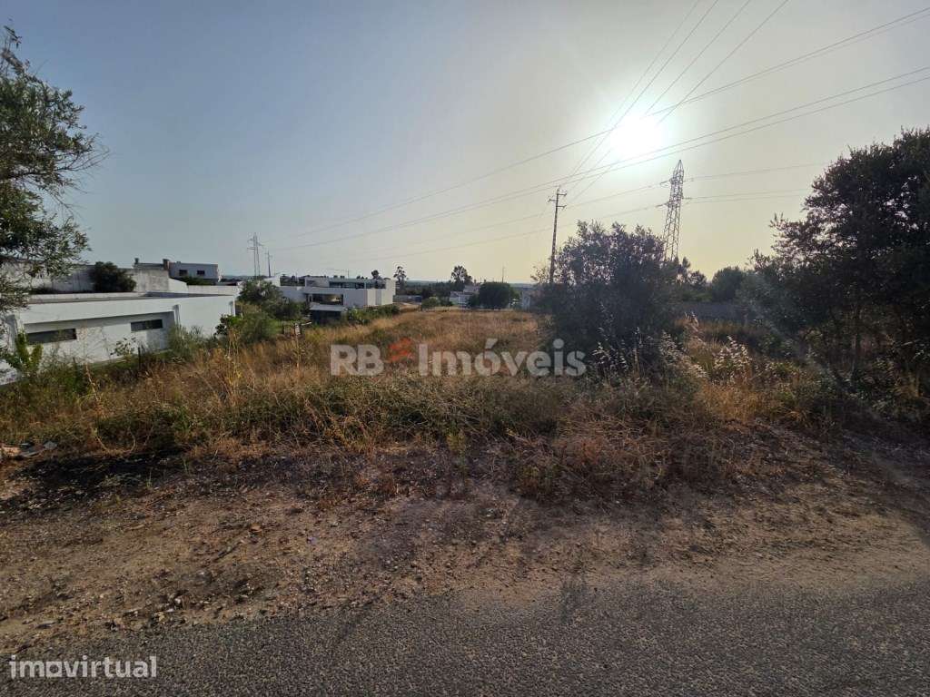 Terreno com 2.235 m² para construção de moradia na Atalaia - Grande imagem: 3/4