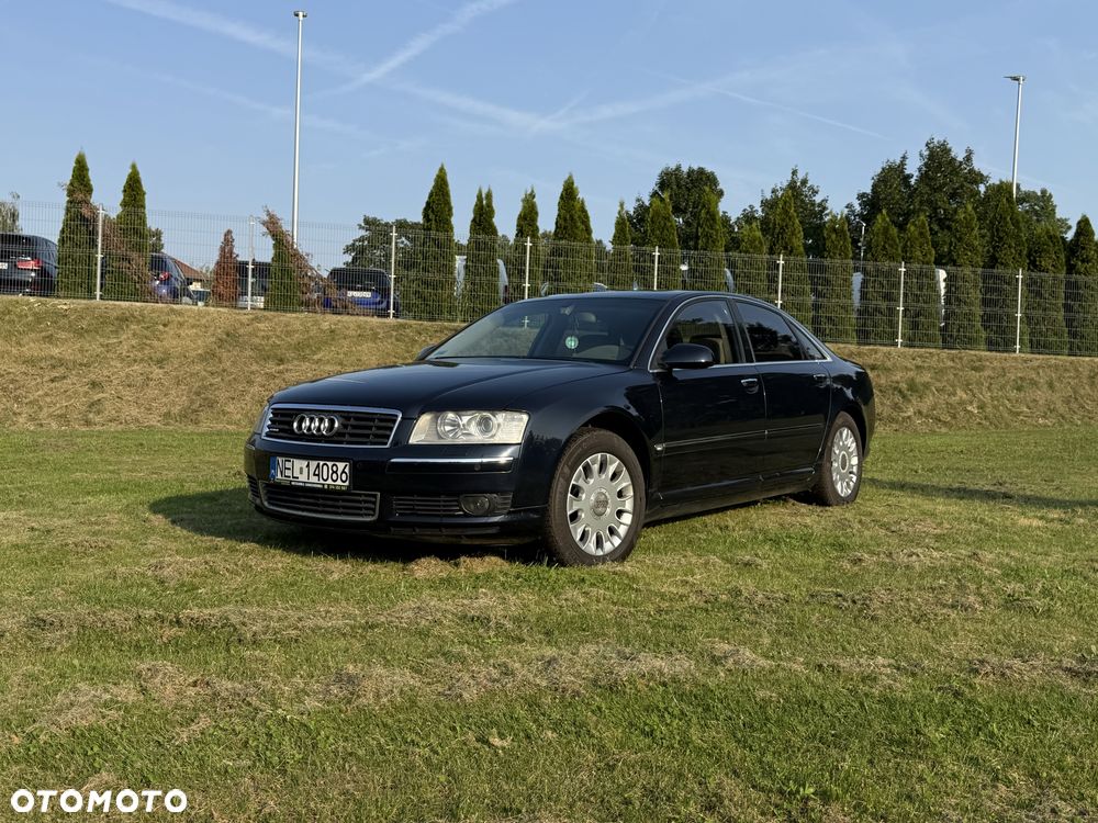 Audi A8 - 1