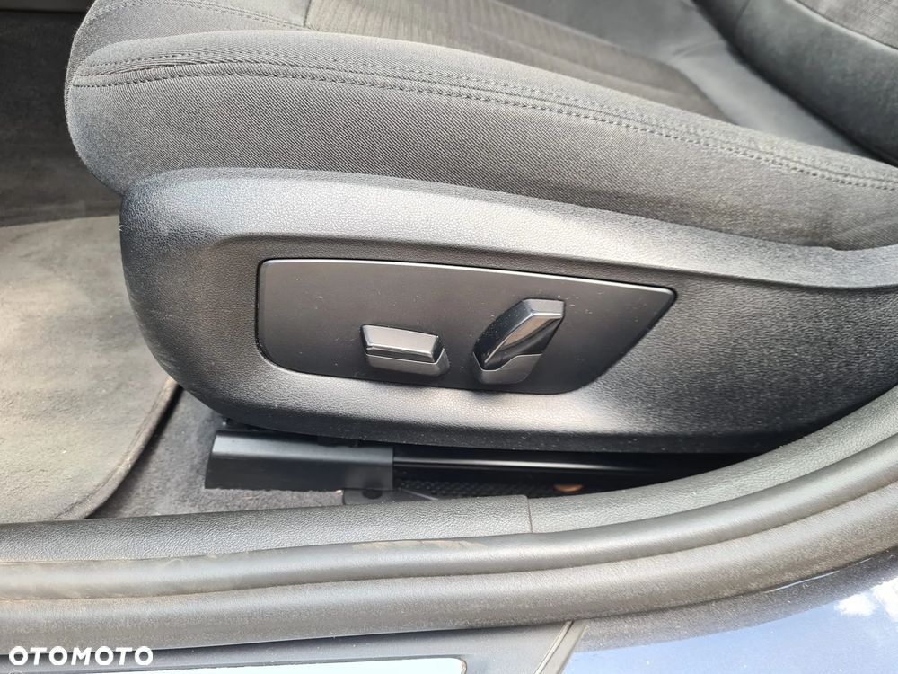BMW Seria 5 520d - 9