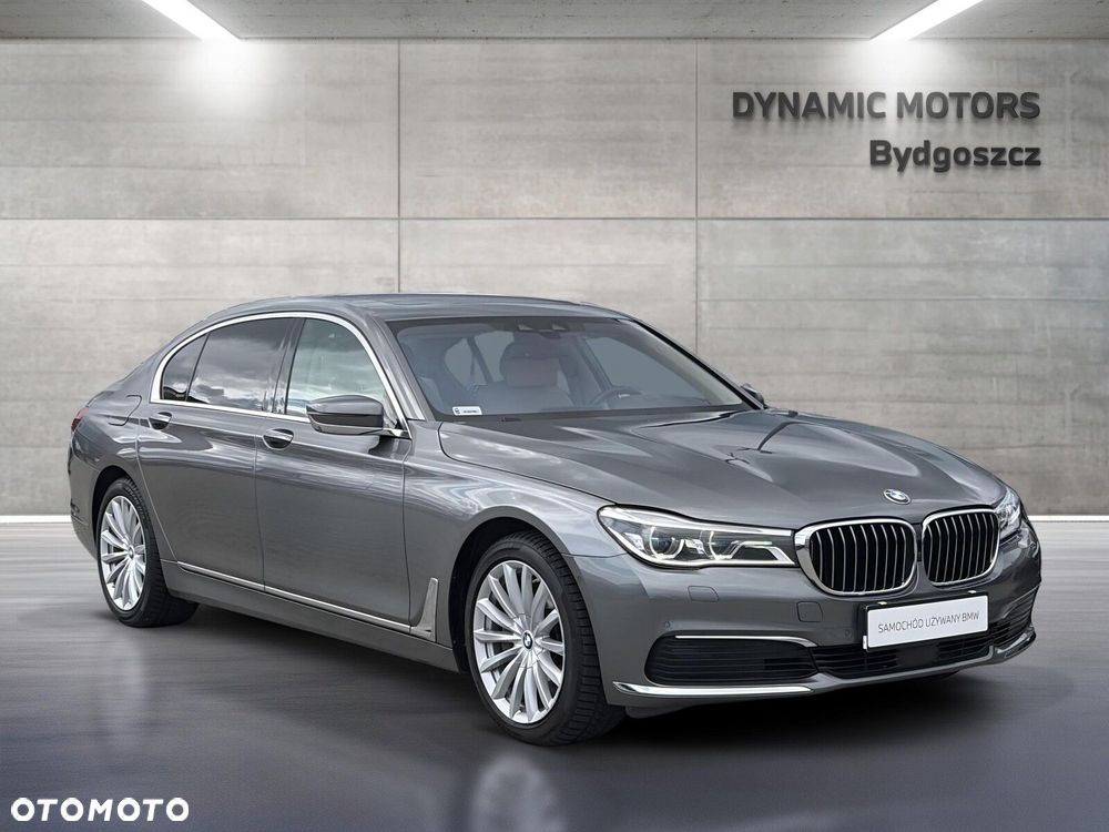 BMW Seria 7 - 8