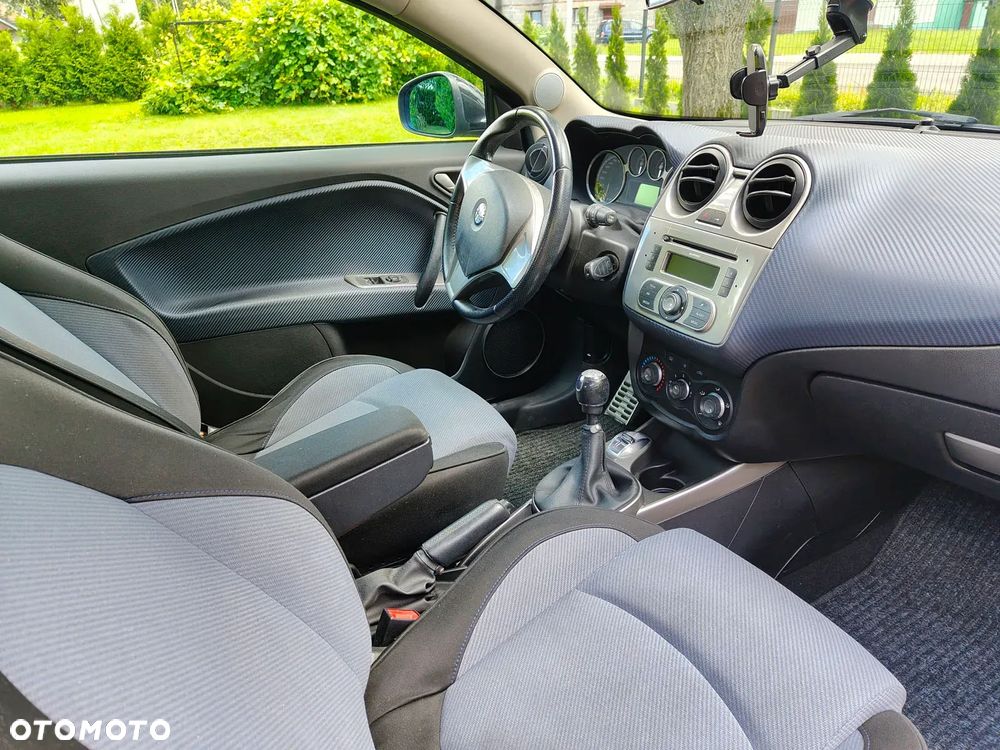 Alfa Romeo Mito - 10