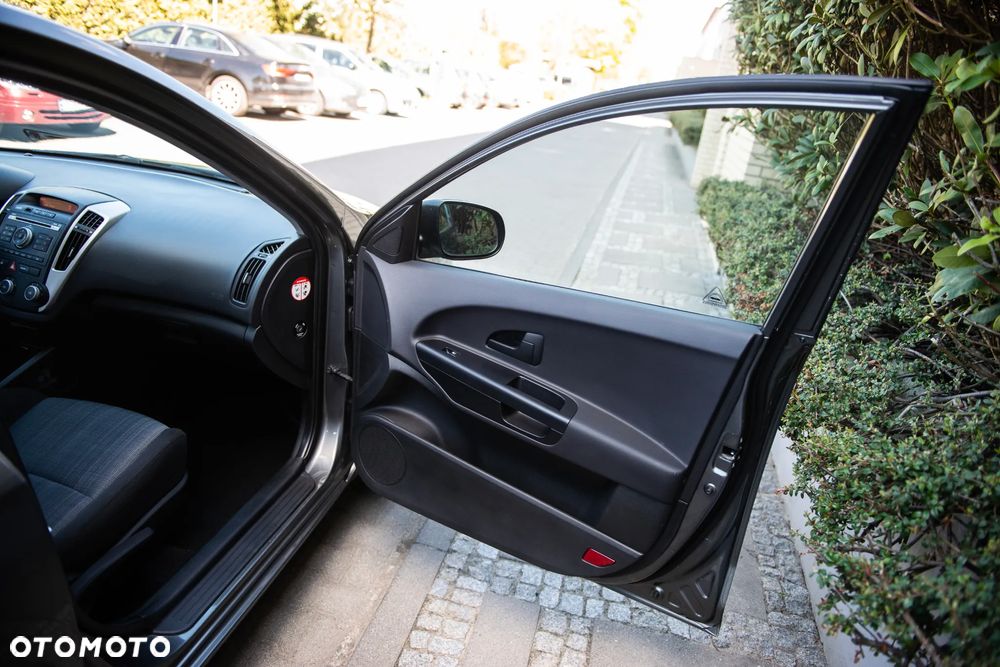 Kia Ceed 1.4 M - 22