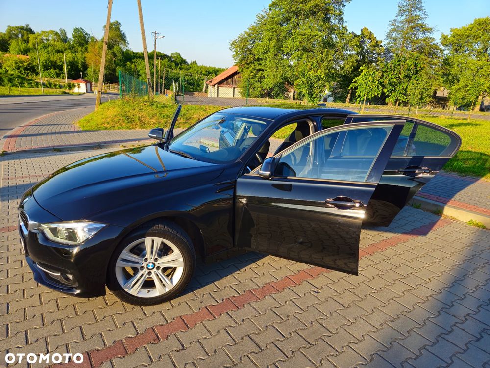 BMW Seria 3 318d Sport Line - 16