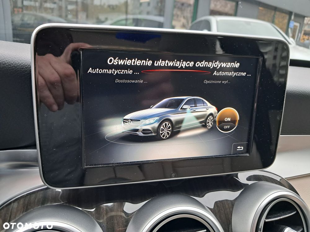 Mercedes-Benz Klasa C 300 7G-TRONIC - 29