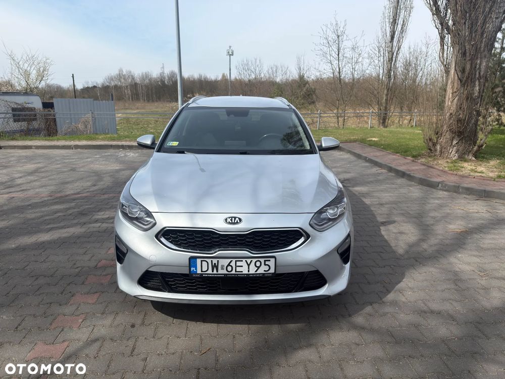 Kia Ceed 1.6 CRDi mHEV L Business Line DCT - 1