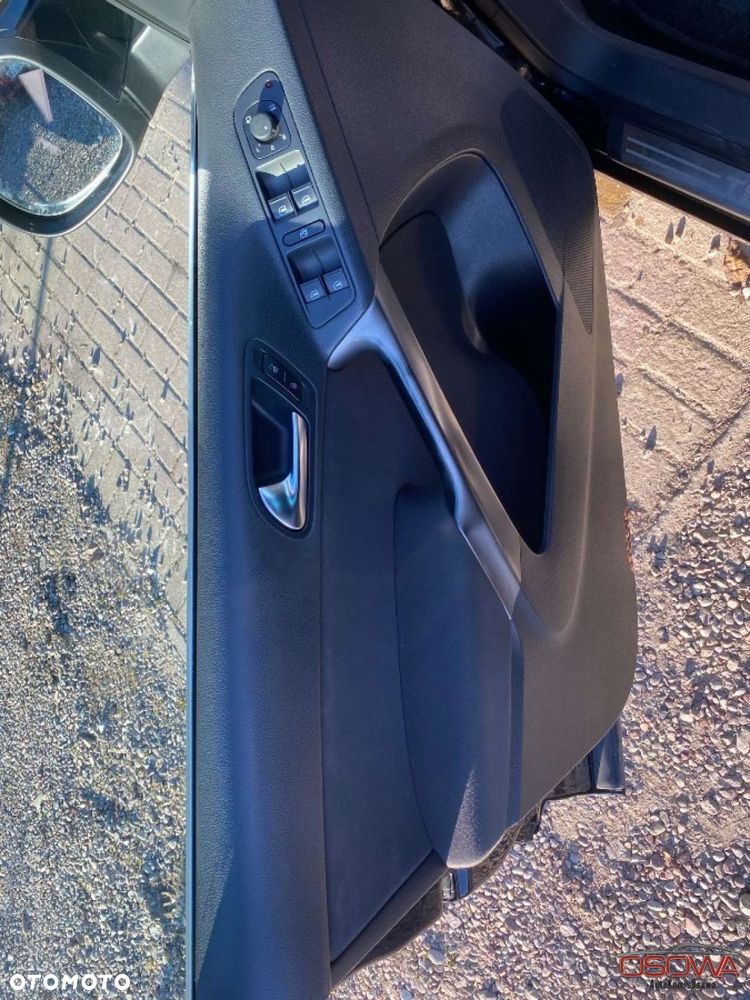 Volkswagen Tiguan - 38