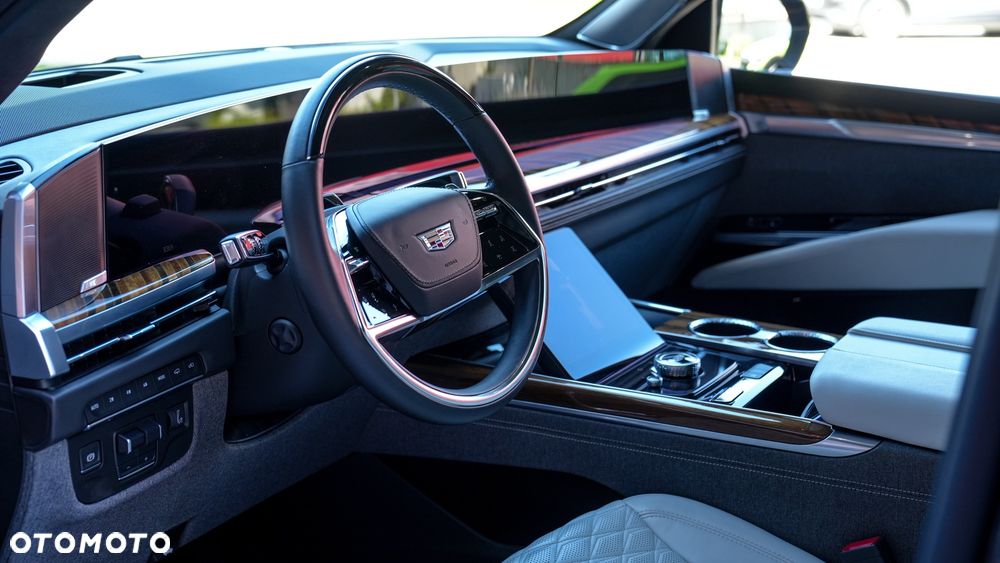 Cadillac Escalade - 12