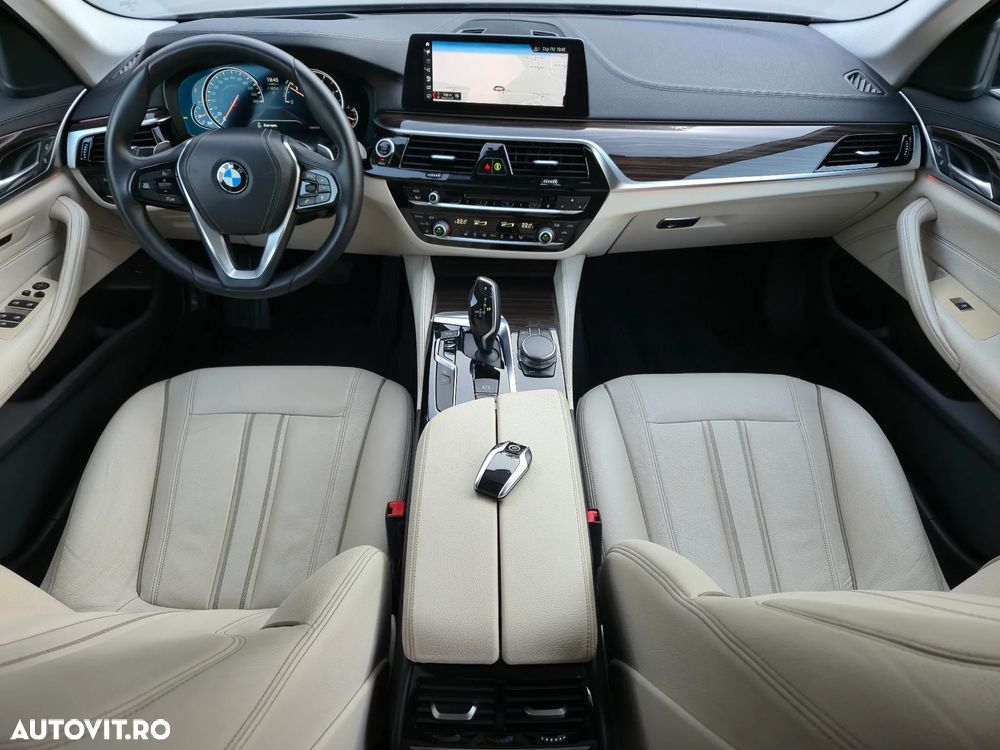 BMW Seria 5 520d Aut. Luxury Line - 35