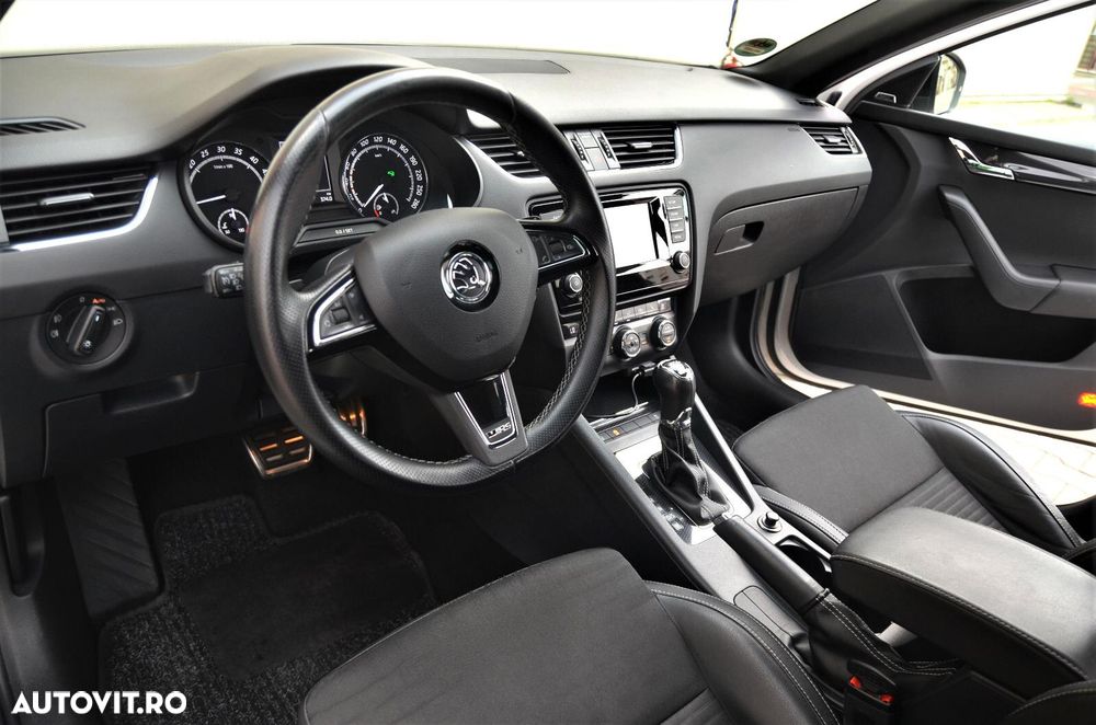 Skoda Octavia 2.0 TDI (Green tec) DSG RS - 3