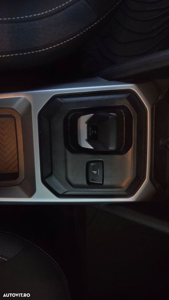 Dacia Duster HEV 140 Journey - 16