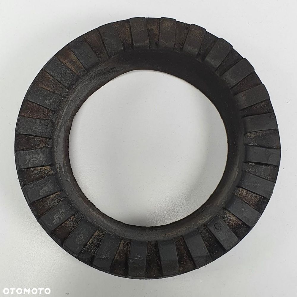 GUMA PODKŁADKA POD SPRĘŻYNĘ TYŁ TYLNA FIAT PANDA II - 1