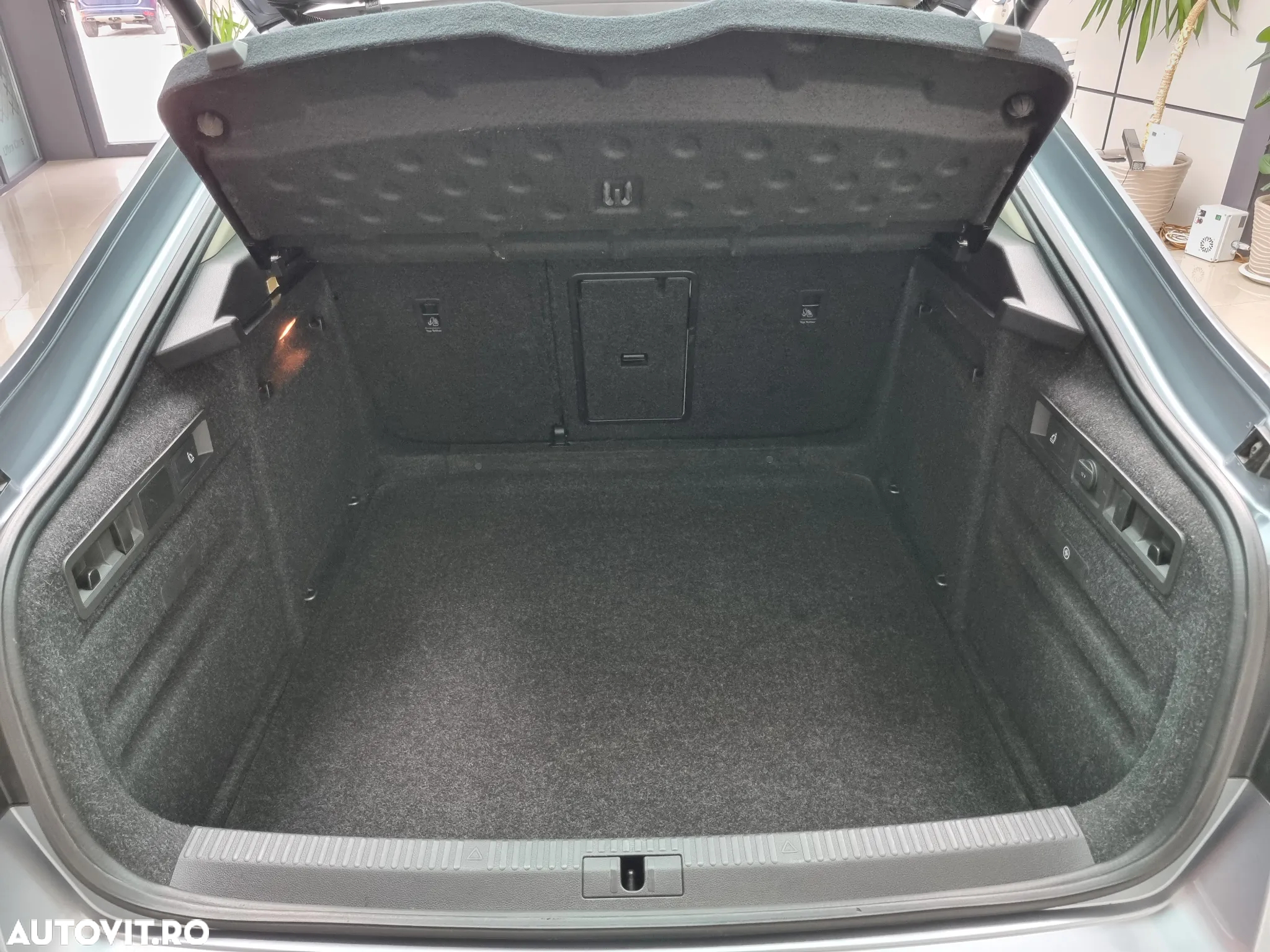 Skoda Superb 2.0 TDI DSG Style - 17