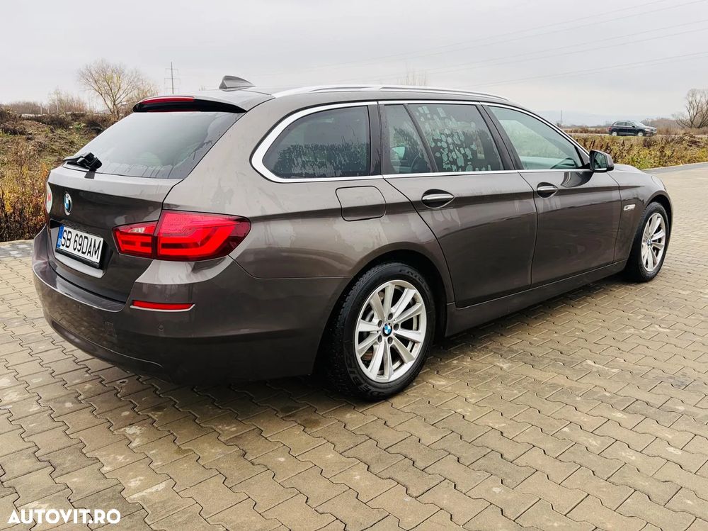BMW Seria 5 520d Touring - 6
