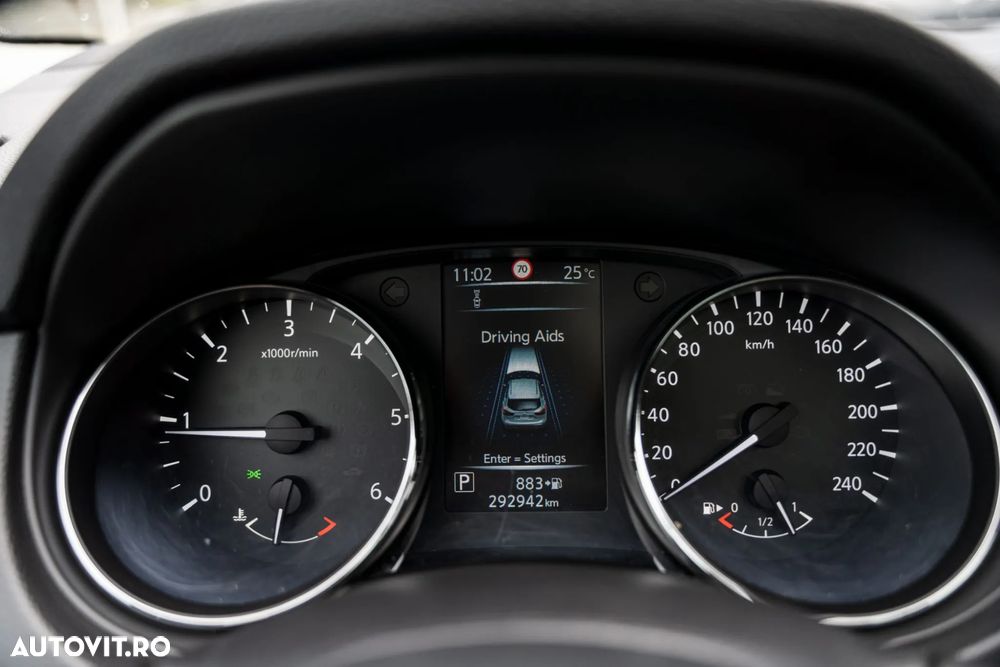 Nissan Qashqai 1.6 DCI Start/Stop X-TRONIC Tekna - 26