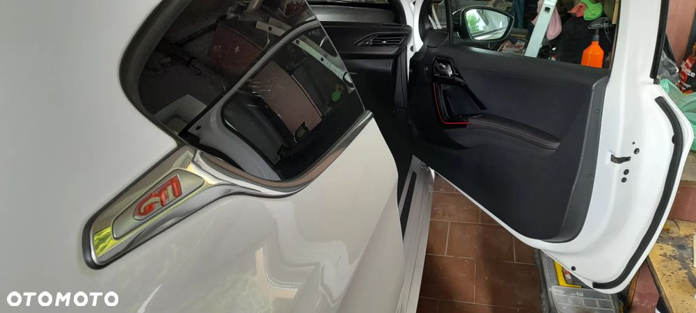 Peugeot 208 1.6 e-THP GTi S&S - 25