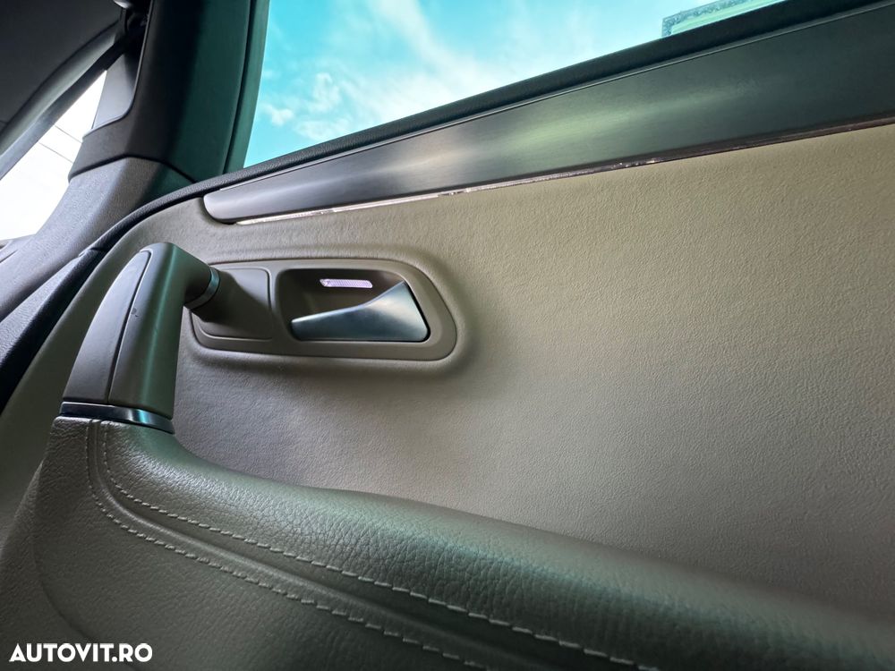 Volkswagen Passat CC - 31