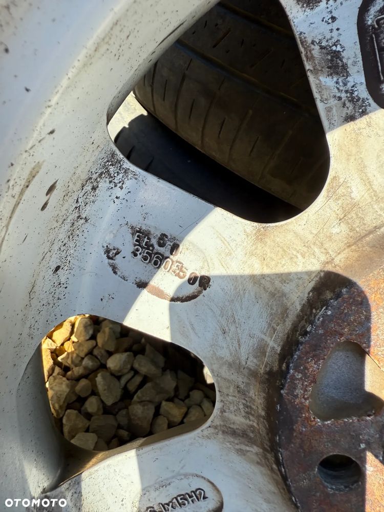 Felgi aluminowie z oponami zimowymi r.15 5x112 - 7