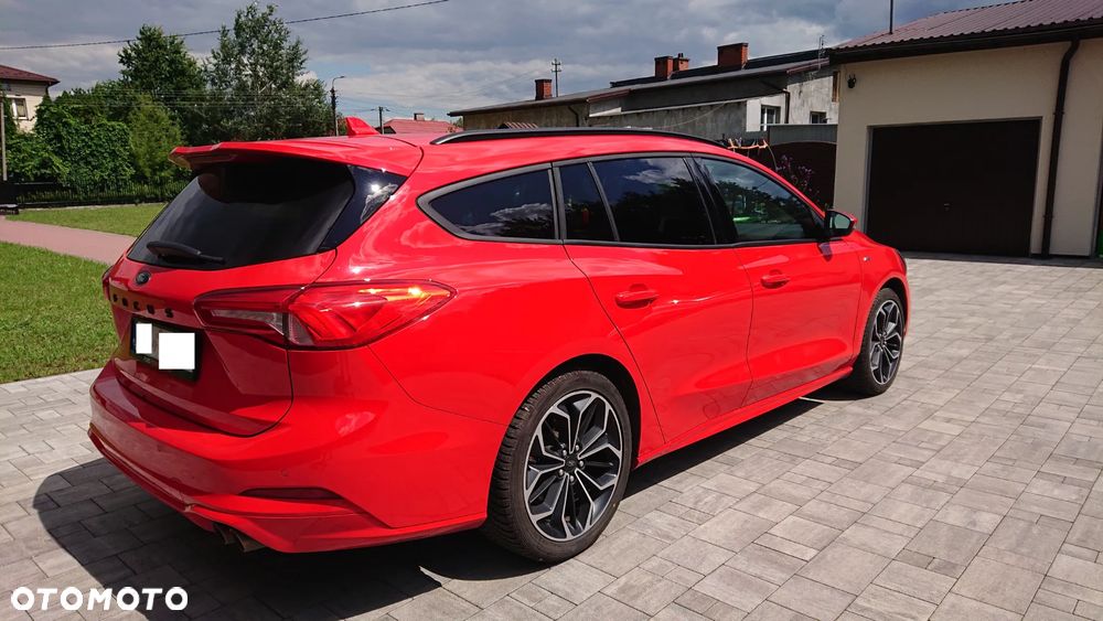 Ford Focus SW 1.5 EcoBoost S&S ST-LINE - 9