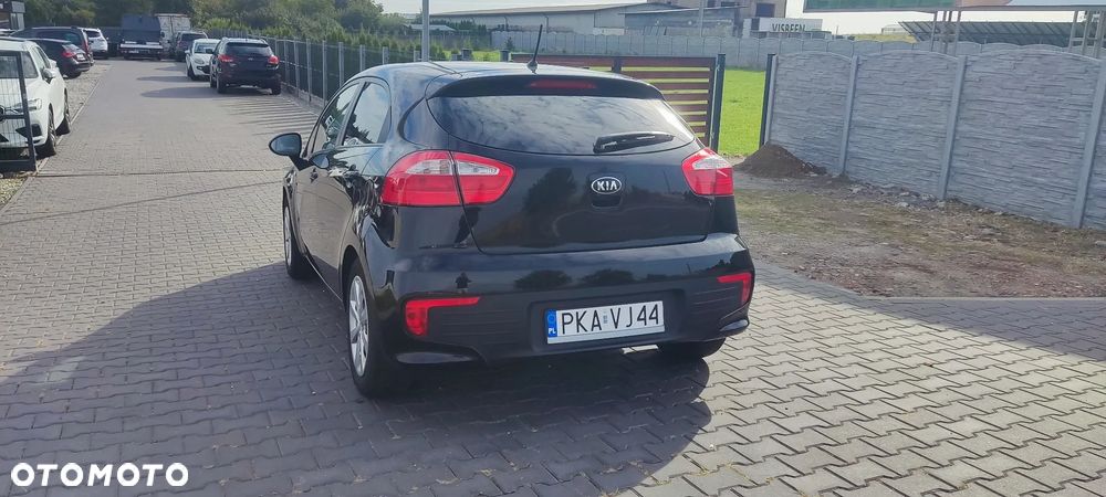 Kia Rio 1.2 Attract - 4