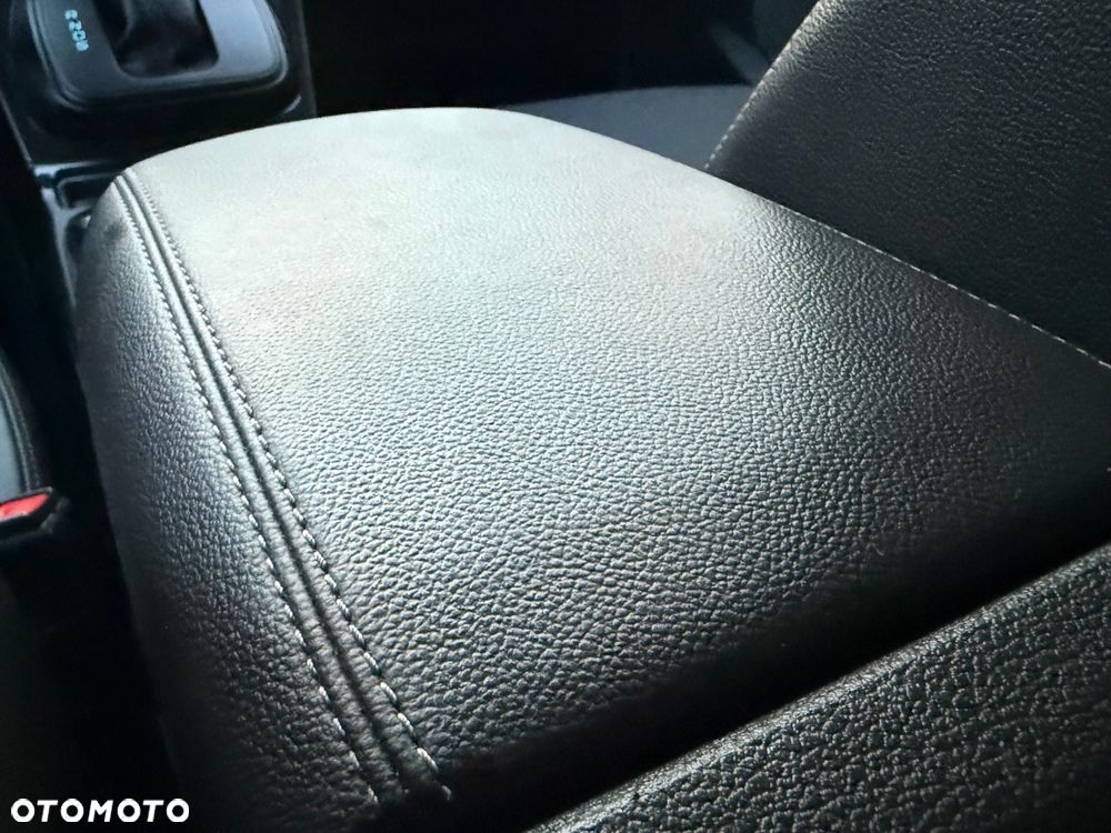 Ford Kuga - 35