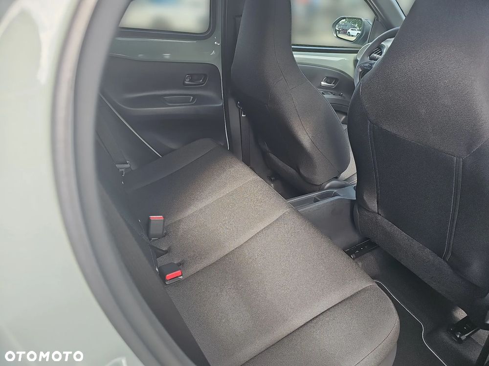 Toyota Aygo X Hybrid 1.5 Style e-CVT - 11