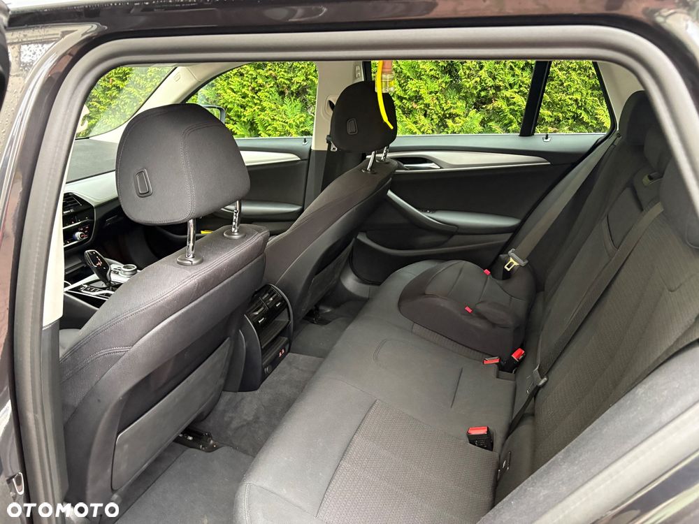 BMW Seria 5 520d mHEV - 16