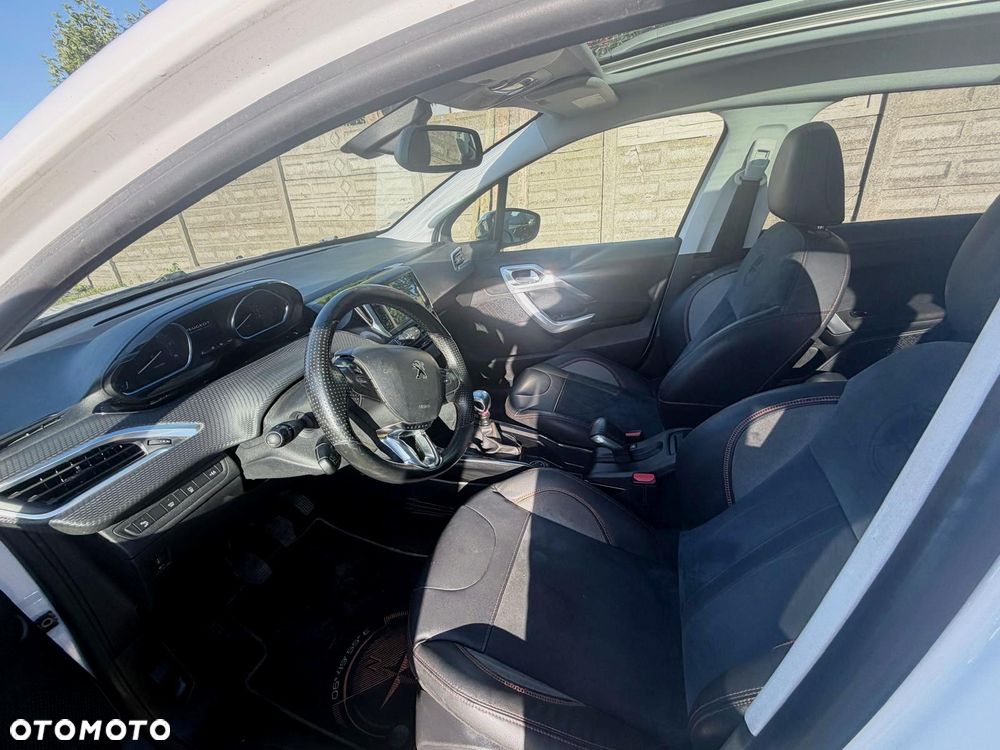 Peugeot 2008 1.6 BlueHDi Allure - 3