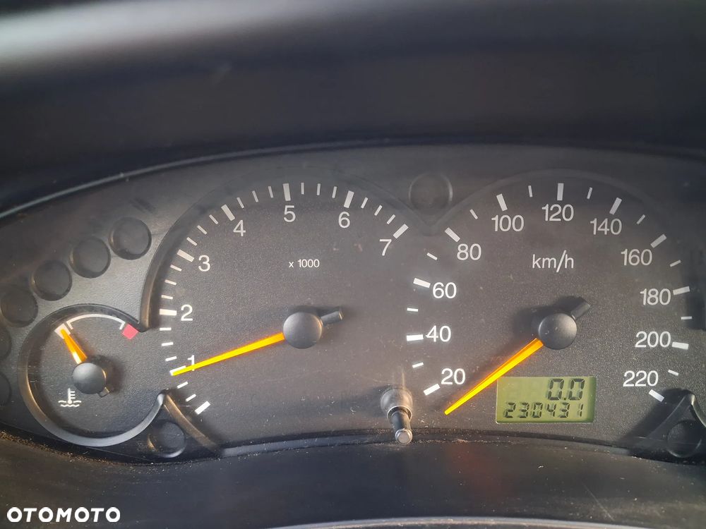 Ford Focus 1.6 Sport - 8