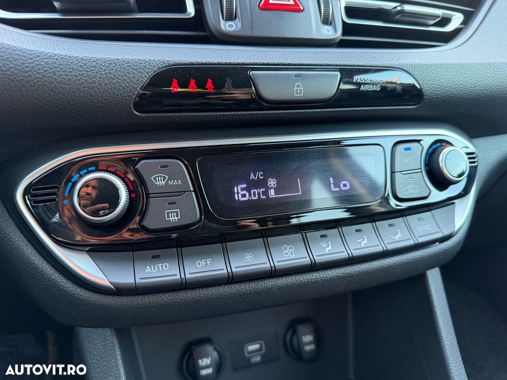 Hyundai i30 1.5 T-GDI MHEV 160CP Highway - 16