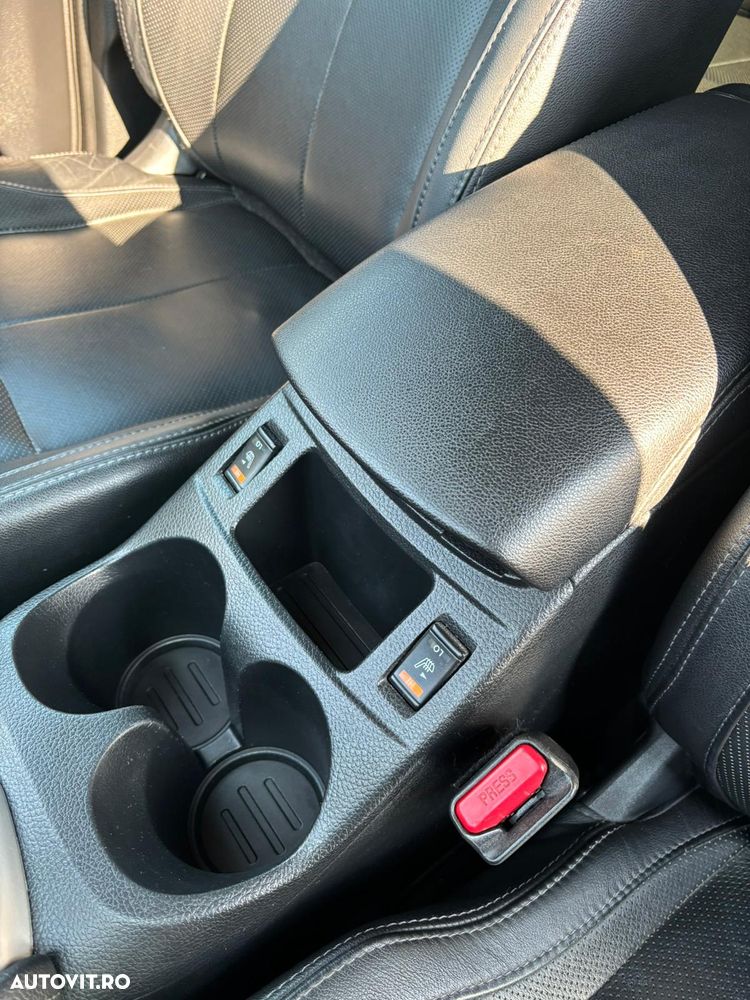 Nissan Qashqai 1.6 DCI 4 x 4 DPF Start/Stop tekna - 11